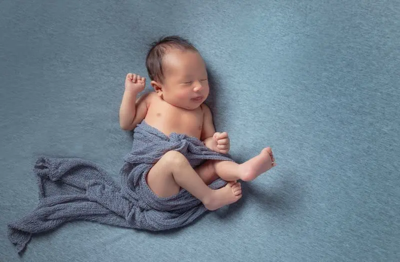 4–6 month baby sleep schedule, wake windows, regressions and nap transitions for Australian parents