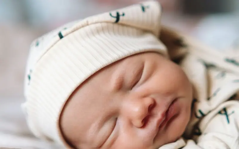 Peaceful sleeping baby — does white noise help baby sleep? Evidence-based guide